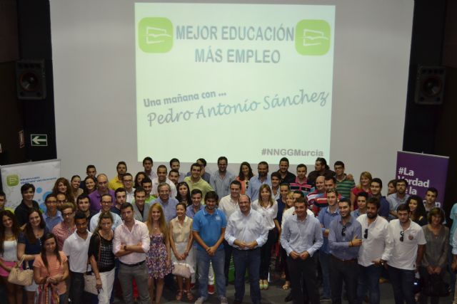 Sánchez: Trabajamos para que los alumnos hablen inglés con fluidez al terminar sus estudios obligatorios - 1, Foto 1