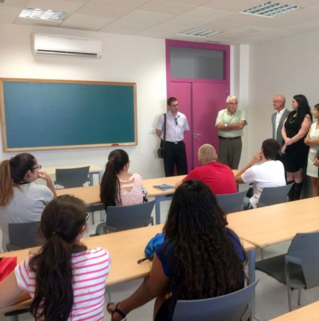 23 jóvenes torreños perfeccionan su inglés gracias a la empresa Grifols - 2, Foto 2