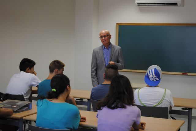 23 jóvenes torreños perfeccionan su inglés gracias a la empresa Grifols - 4, Foto 4