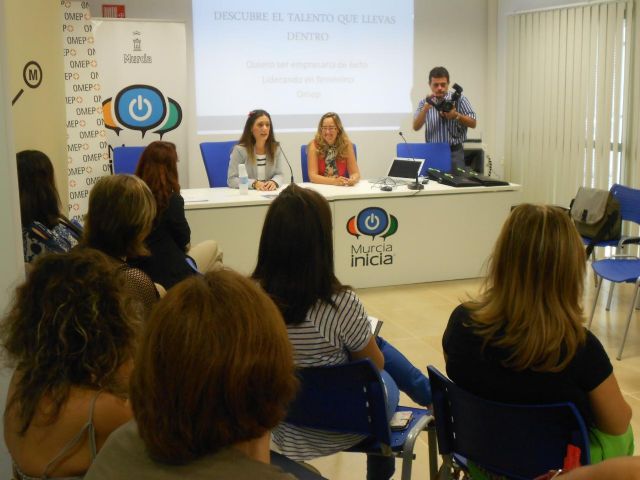 El Ayuntamiento y OMEP organizan un curso para que las mujeres se animen a emprender - 3, Foto 3