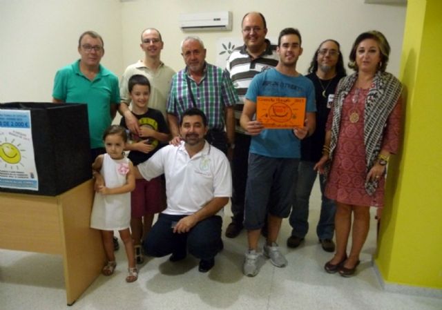 El Área Comercial Las Torres entrega los 2.000 euros de su campaña de verano - 1, Foto 1