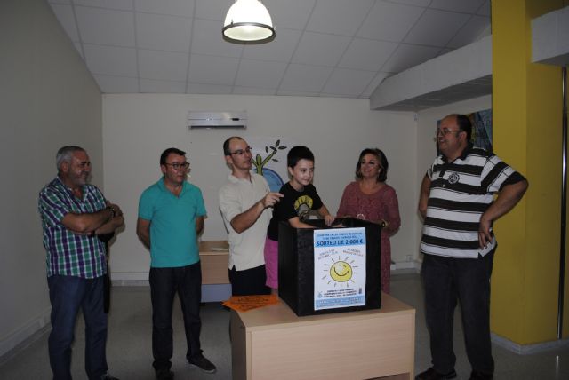 El Área Comercial Las Torres entrega los 2.000 euros de su campaña de verano - 3, Foto 3