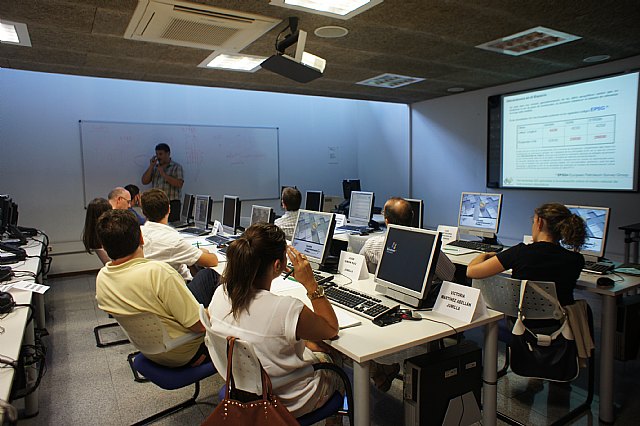La Consejería de Presidencia forma a técnicos municipales en la gestión tecnológica de la información ambiental - 1, Foto 1