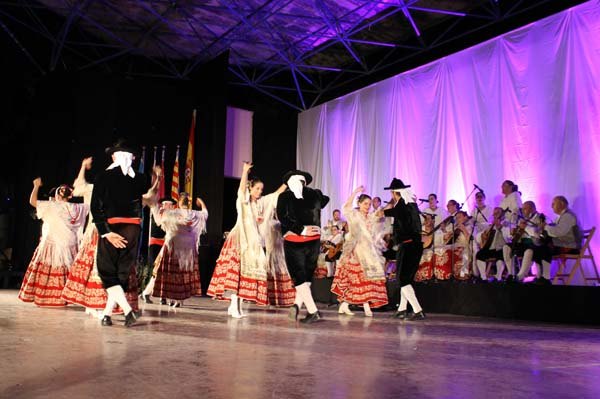 Un año más, el Grupo de Coros y Danzas Virgen del Rosario celebró su muestra nacional en las fiestas patronales, Foto 1