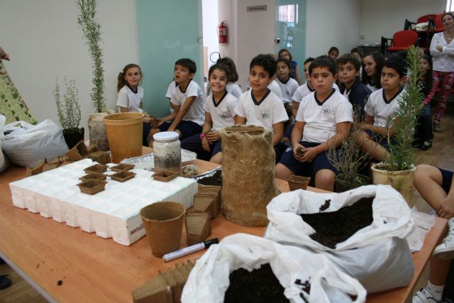 Los escolares toman conciencia de la importancia de la vegetación para evitar la desertificación - 4, Foto 4