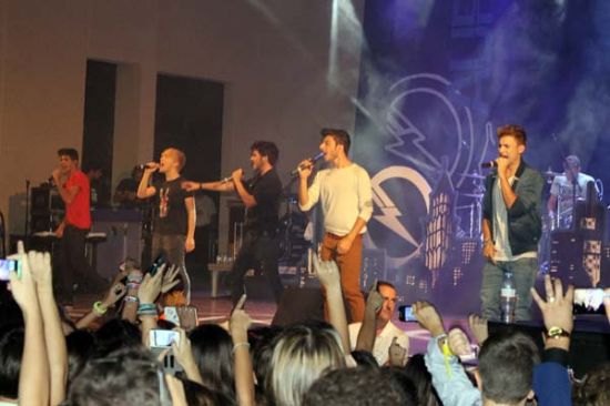 El grupo Auryn llena el auditorio municipal, Foto 1