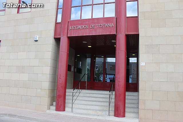 Declaraciones de Martnez Andreo a la salida del juzgado - 1