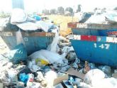 Los vecinos de la Pinosa ya disponen de contenedores municipales donde depositar la basura tras la retirada del 'Punto Limpio'