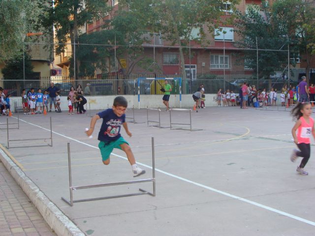 LORCA / 129 niños juegan al Atletismo en Barrio de La Viña - murcia.com