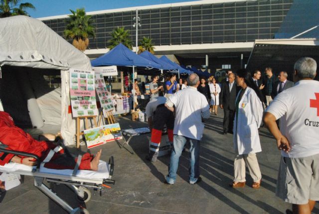 El Alcalde destacó la labor de asociaciones y voluntarios en la inauguración de la I Semana Socio Sanitaria de Los Arcos - 2, Foto 2