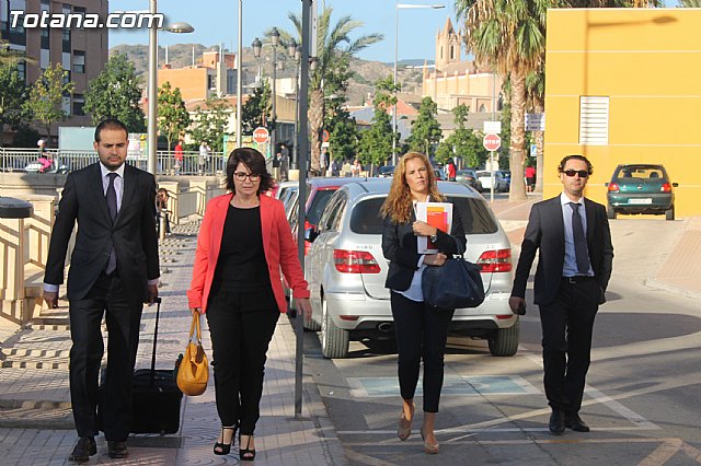 Declaraciones de la alcaldesa a la salida del juzgado - 2