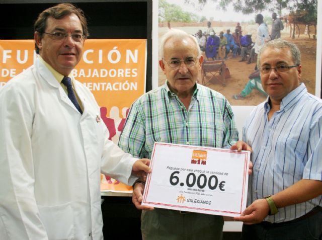 La fundacin de trabajadores de ELPOZO ALIMENTACIN dona 6.000 euros para la construccin de un pozo de supervivencia en Tena-Kana (Mali), Foto 1