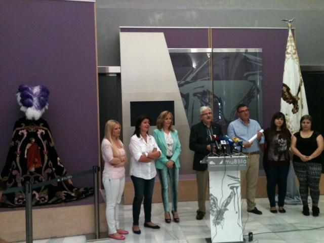 La Fundación Santo Domingo contrata para el taller del Paso Blanco a tres de las bordadoras formadas por la Concejalía de Empleo - 1, Foto 1