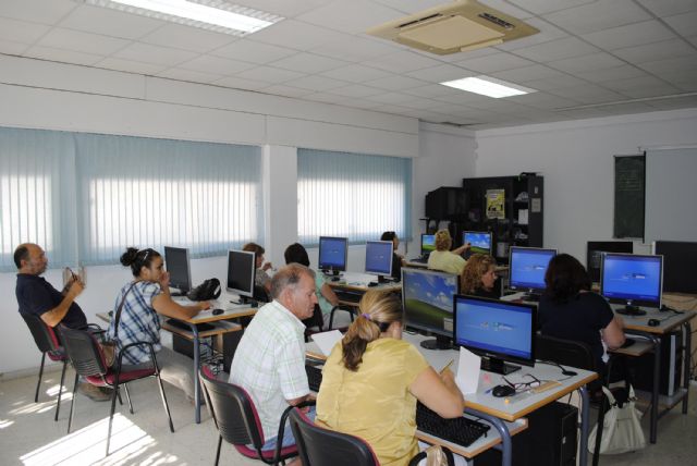 Las Torres de Cotillas acoge un curso de iniciación a la informática e internet de 60 horas - 4, Foto 4