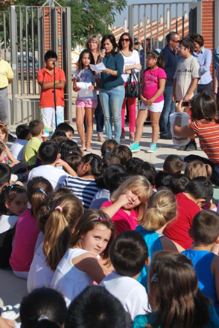 Izada de Bandera para celebrar la Fiesta Nacional - 3, Foto 3