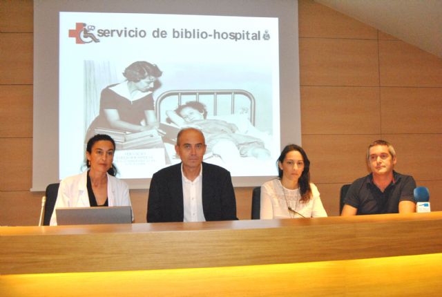 La biblioteca de San Javier llega al Hospital los Arcos - 1, Foto 1