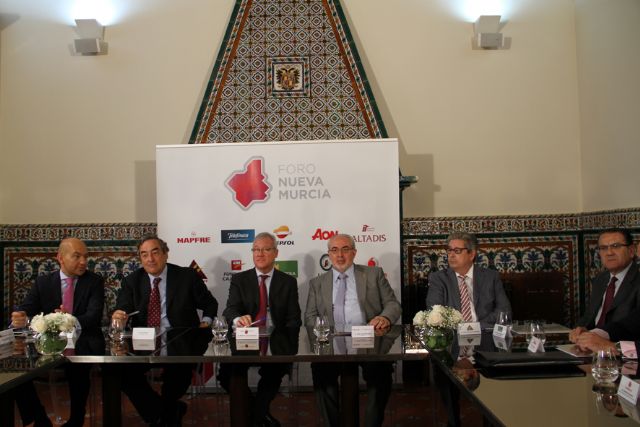 El presidente de la UCAM acompaña a Juan Rosell en el Foro Nueva Murcia - 1, Foto 1