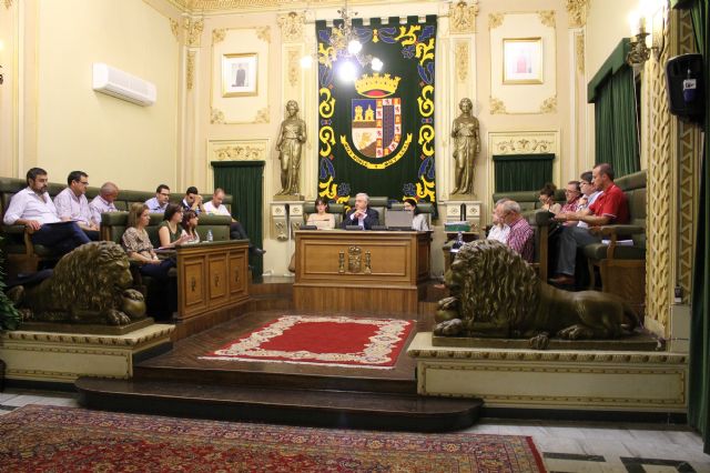 El pleno aprueba la modificación inicial de las ordenanzas fiscales para el ejercicio 2014 - 1, Foto 1