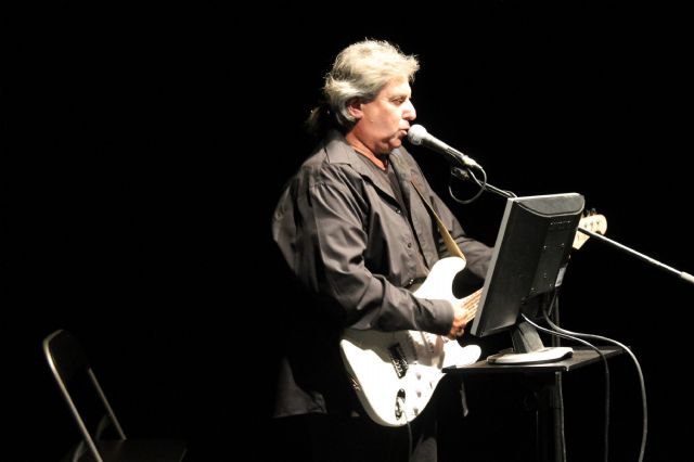 Alrededor de 200 estudiantes jumillanos/as conocen un poco más de la Generación del 27 a través de la música en el Teatro Vico - 3, Foto 3