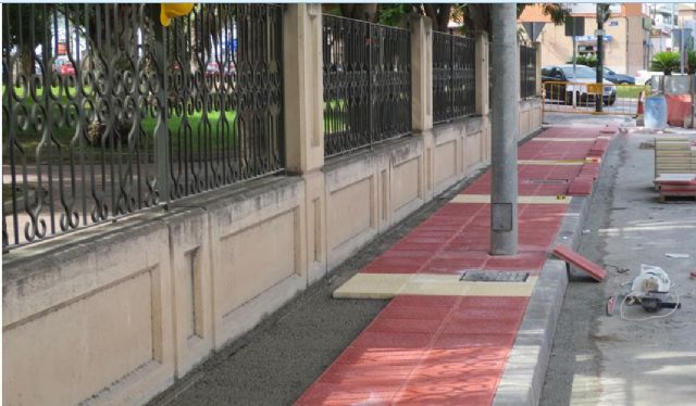 Continúa la mejora de las aceras de los barrios de la ciudad - 1, Foto 1