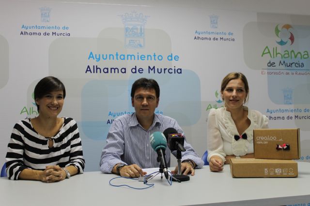 Crealoo, empresa online con races alhameñas, logra el premio Emprendedor del Mes de la Consejera de Industria, Foto 1