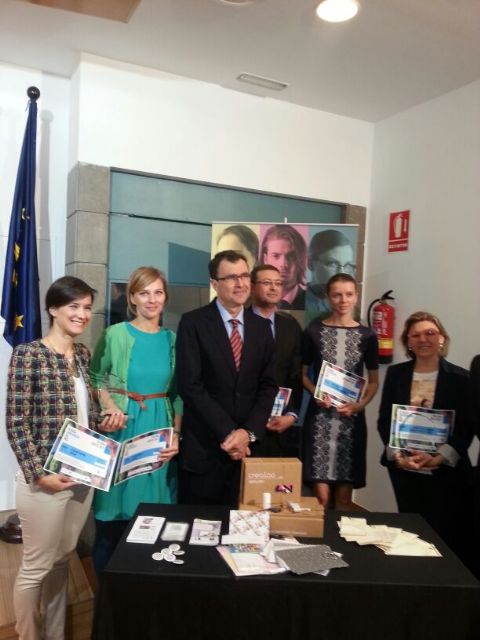 Crealoo, empresa online con races alhameñas, logra el premio Emprendedor del Mes de la Consejera de Industria, Foto 3