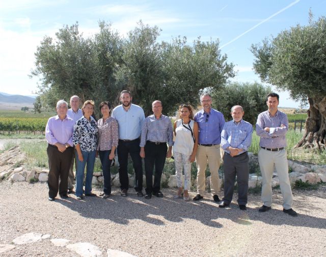 La Comisión de Industria, Trabajo, Comercio y Turismo de la Asamblea Regional visita Jumilla - 1, Foto 1