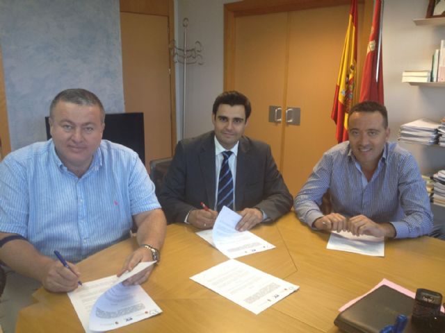 Firma de convenio para la realización de prácticas en el ayuntamiento de La Unión de alumnos de formación profesional ocupacional - 1, Foto 1