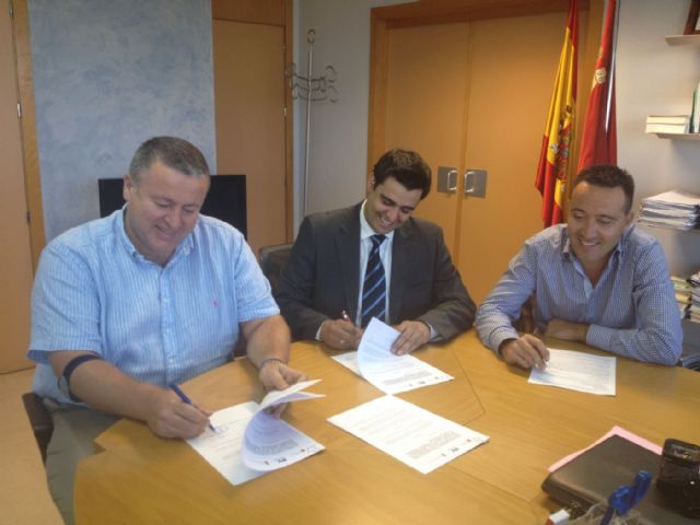 Firma de convenio para la realización de prácticas en el ayuntamiento de La Unión de alumnos de formación profesional ocupacional - 2, Foto 2