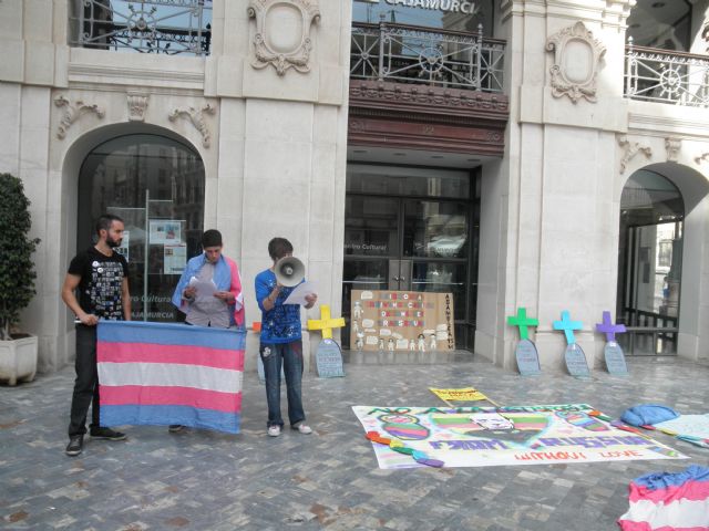 Galactyco y No te Prives denuncian que aún se considere enfermas a las personas trans - 1, Foto 1