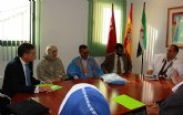 Economa entrega cinco vehculos de ayuda humanitaria al pueblo saharaui