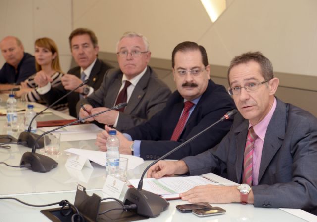 La Universidad de Murcia potenciará con la Federación el fútbol femenino entre las universitarias - 4, Foto 4