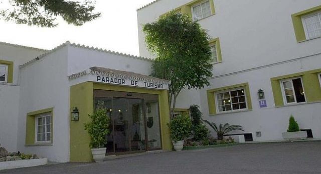 IU presenta una enmienda a los PGE reclamando una Escuela de Paradores en Puerto Lumbreras - 1, Foto 1