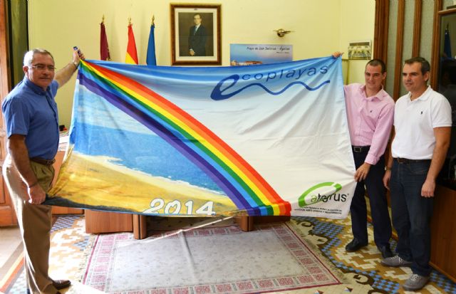 Águilas consigue la bandera Ecoplayas que ondeará el próximo verano en Las Delicias - 1, Foto 1