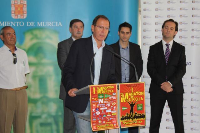 Murcia entra en la elite de las carreras populares con la celebración del primer maratón de la historia - 3, Foto 3