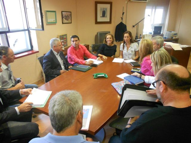 Martínez Cachá se reúne con la subdirectora general de Calidad Ambiental y vecinos de Sangonera la Seca y Javalí Nuevo para tratar la problemática de olores en ambas pedanías - 1, Foto 1