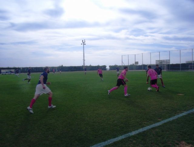 Los equipos Preel y Rec Line, colíderes de la liga local de futbol Juega Limpio, Foto 2