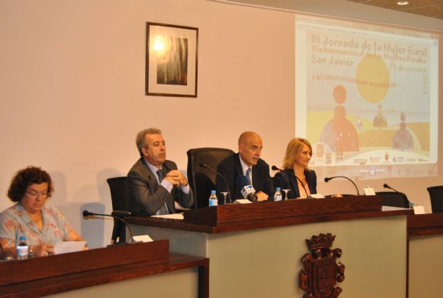 Un centenar de mujeres asistieron a la III Jornada de la Mujer Rural de San Javier - 2, Foto 2