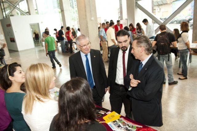 Ayuntamiento y UPCT apuestan por una juventud solidaria - 4, Foto 4