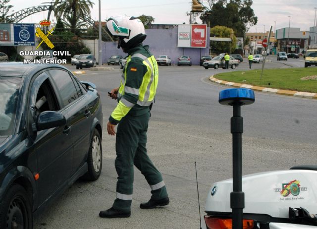 La Guardia Civil detiene a un motorista por duplicar la velocidad máxima establecida - 2, Foto 2