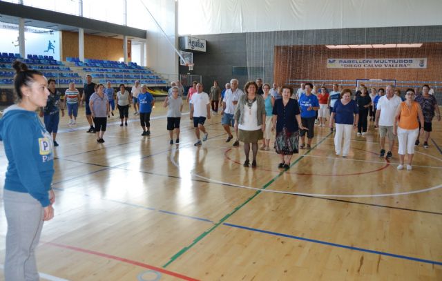Más un centenar y medio de mayores participan en un Curso de Gerontogimnasia - 2, Foto 2
