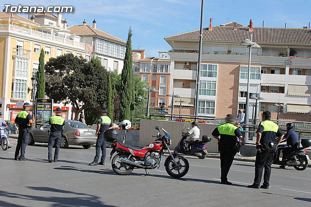Concentracin de la comunidad escolar de Totana con motivo de la huelga general en educacin - 30