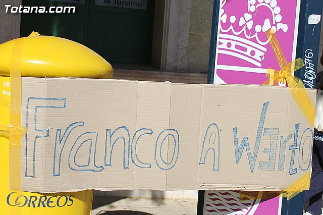 Concentracin de la comunidad escolar de Totana con motivo de la huelga general en educacin - 27