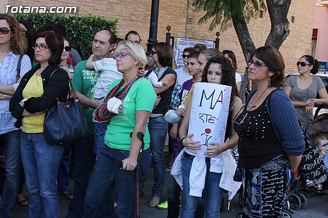 Concentracin de la comunidad escolar de Totana con motivo de la huelga general en educacin - 33