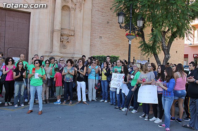 Concentracin de la comunidad escolar de Totana con motivo de la huelga general en educacin - 40