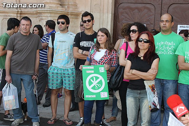 Concentracin de la comunidad escolar de Totana con motivo de la huelga general en educacin - 36