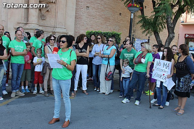 Concentracin de la comunidad escolar de Totana con motivo de la huelga general en educacin - 38