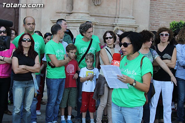 Concentracin de la comunidad escolar de Totana con motivo de la huelga general en educacin - 39