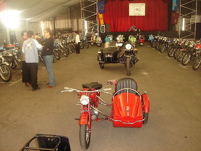 El parque Almansa acoge una gran exposición de motos antiguas durante este fin de semana - 1, Foto 1