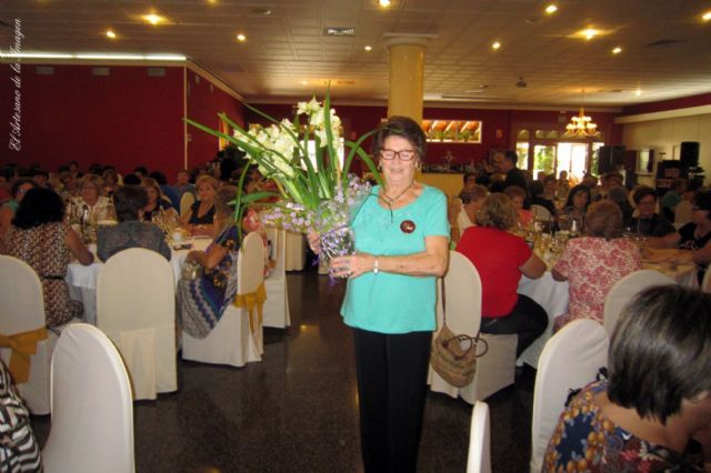 Emotiva despedida de las Amas de Casa de La Aljorra a su octogenaria presidenta - 1, Foto 1